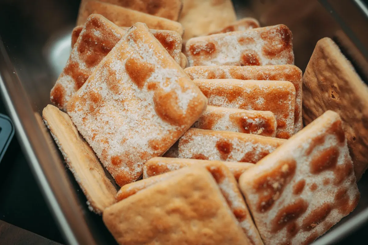How to Make Edible Tuiles and Crisps for Pudding Toppings